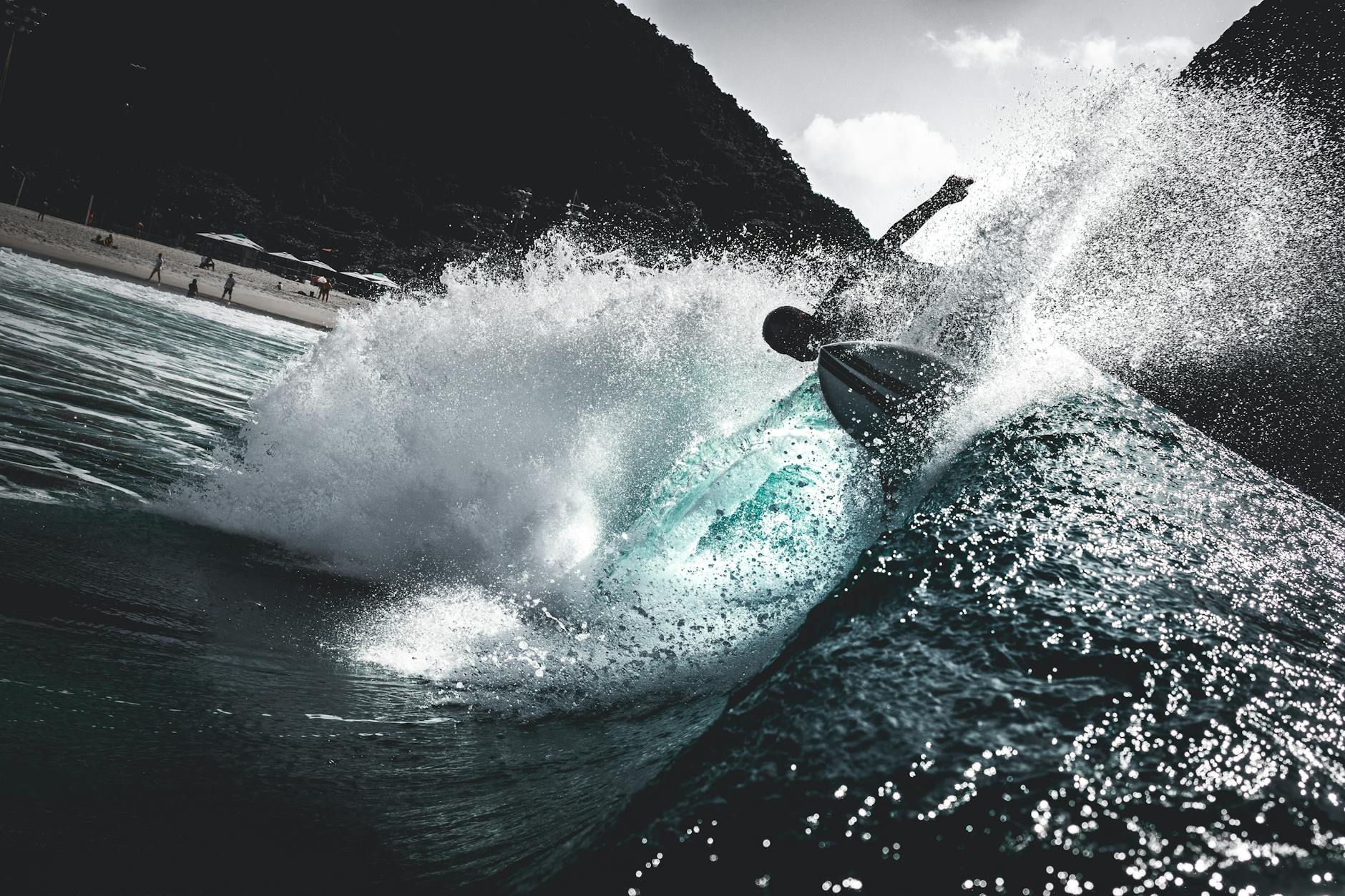Surfboard Types Explained: Longboard, Shortboard and Foam